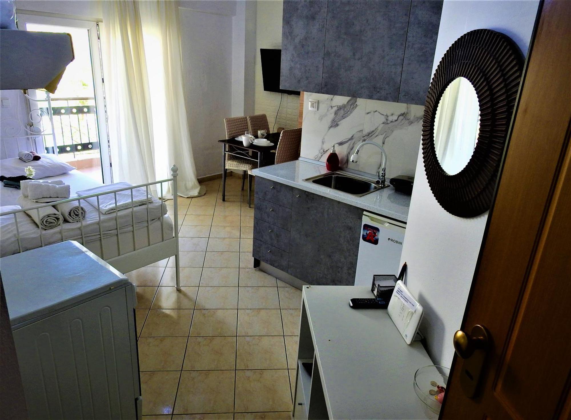 Konstantinos'S Luxury Studio Thessaloniki Exterior photo