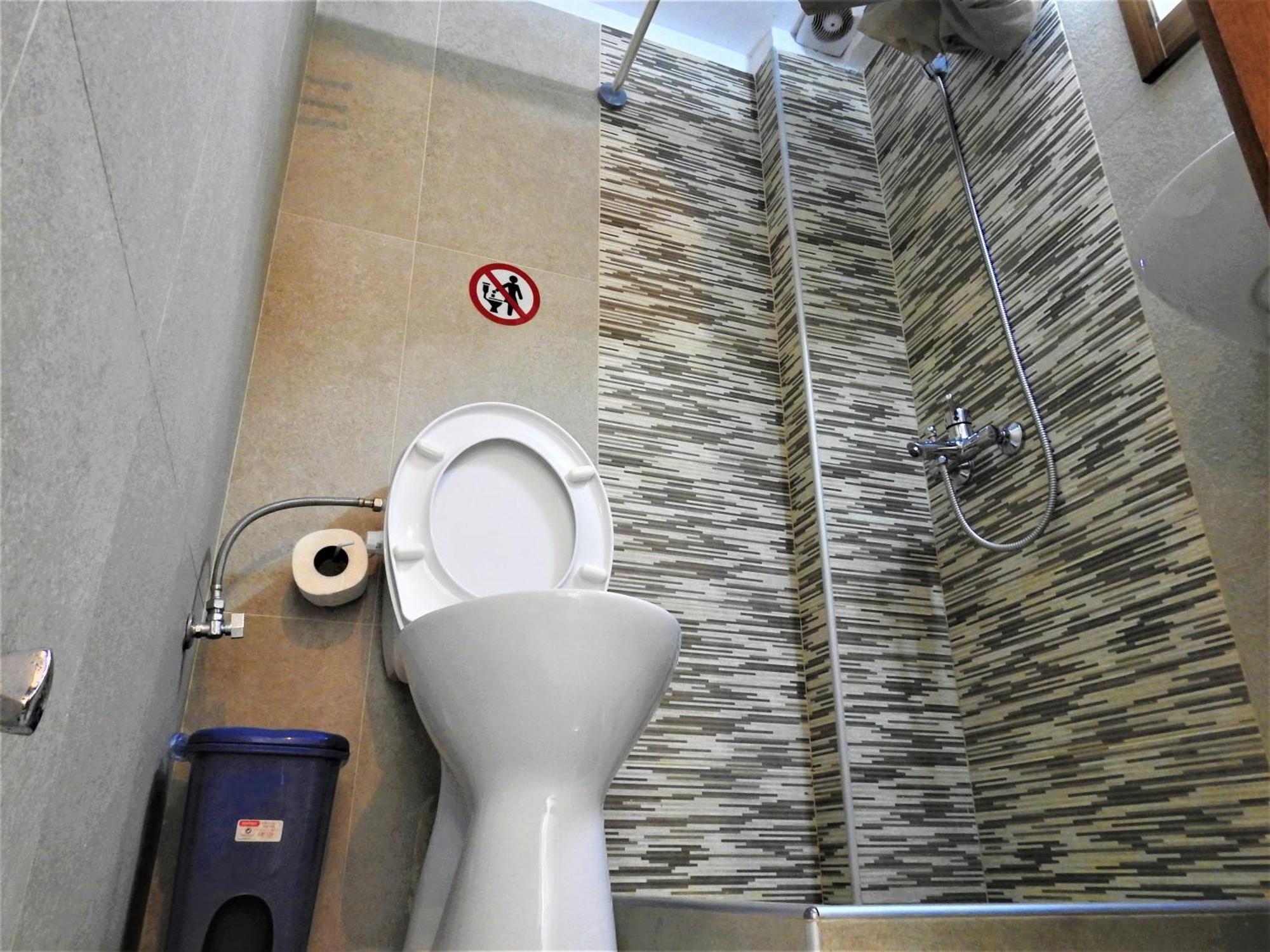 Konstantinos'S Luxury Studio Thessaloniki Exterior photo